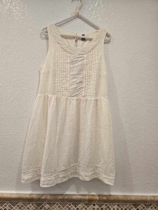 Old Navy Dresses & Skirts - Old Navy Embroidered Swing Dress pintuck Pleats Lace Cream M